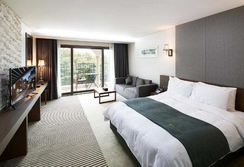 Hotelli Thesoom Forest