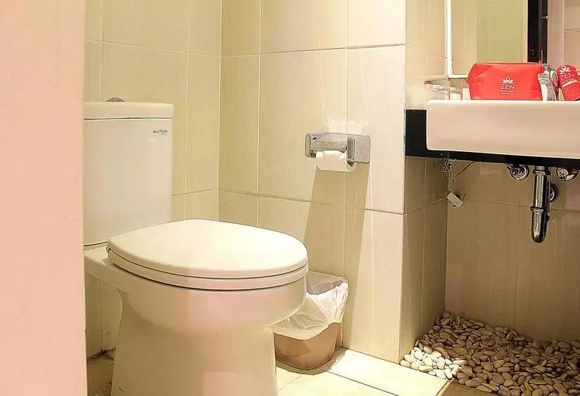 Hotelli Zen Premium Setrawangi Raya