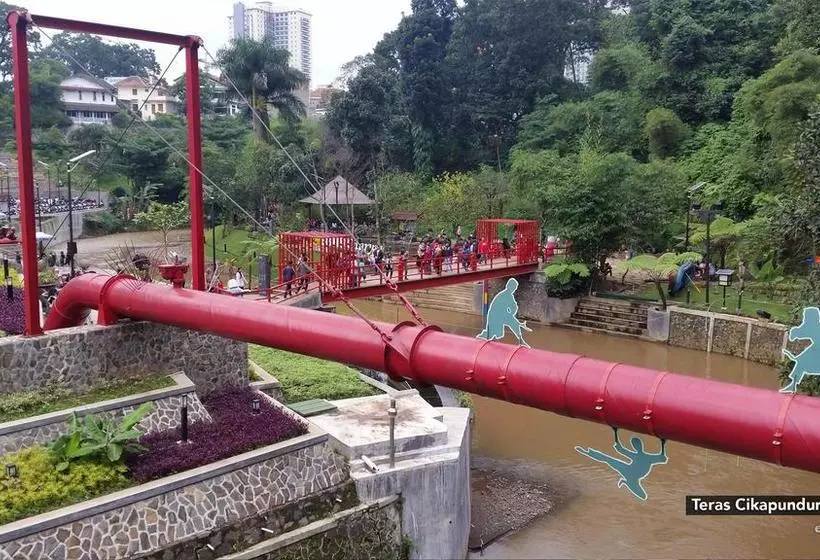 Hotelli Zen Premium Setrawangi Raya