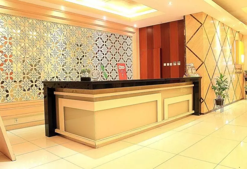 Hotelli Zen Premium Setrawangi Raya