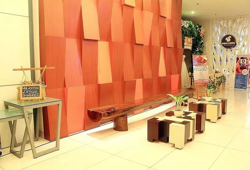 Hotelli Zen Premium Setrawangi Raya