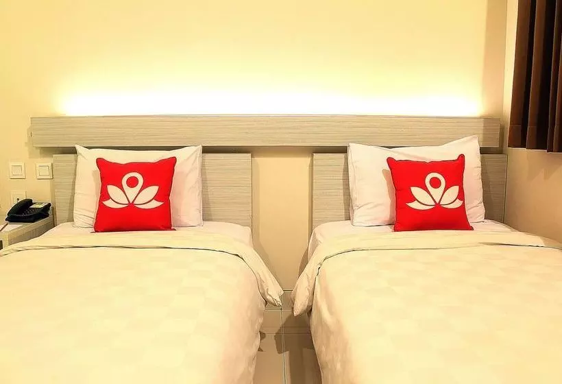 Hotelli Zen Premium Setrawangi Raya