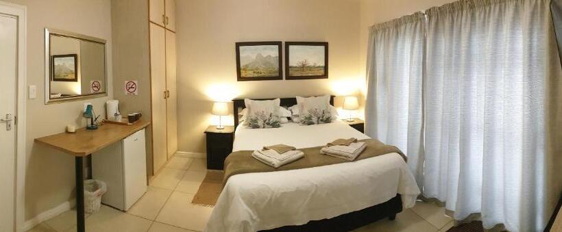 Metime Guesthouse & Self Catering