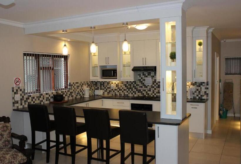 Metime Guesthouse & Self Catering