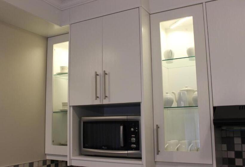 Metime Guesthouse & Self Catering