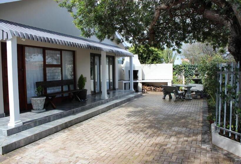 Metime Guesthouse & Self Catering