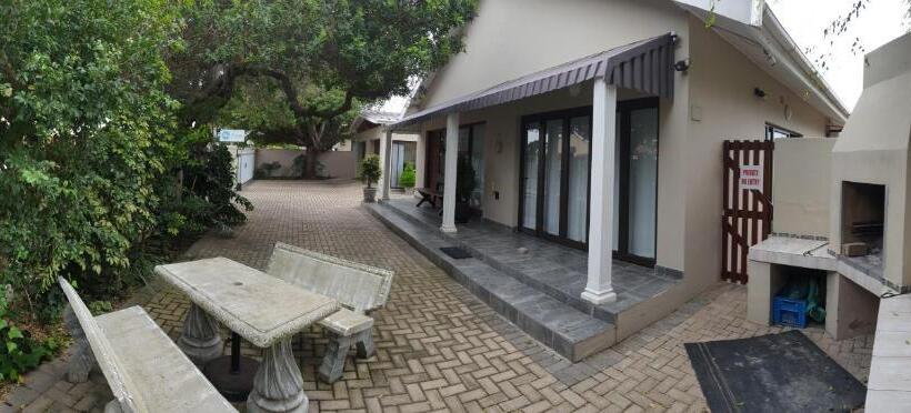 Metime Guesthouse & Self Catering