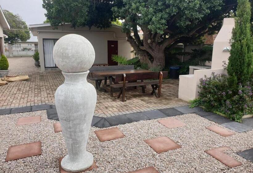 Metime Guesthouse & Self Catering