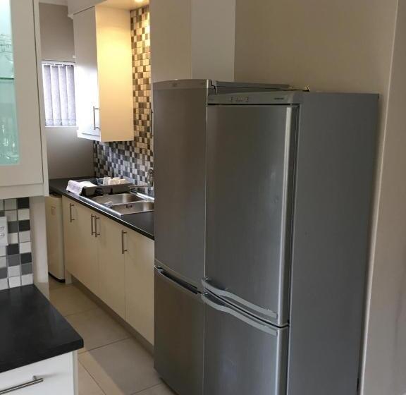 Metime Guesthouse & Self Catering