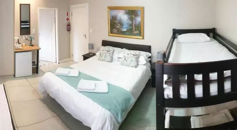 Metime Guesthouse & Self Catering