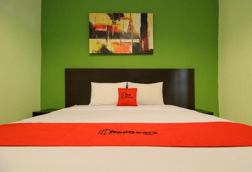 بنسيون Reddoorz Plus @ Taman Siswa 2