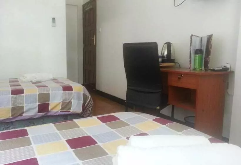 ペンション The Quiet Corner Guest House