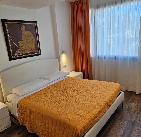 Victoria Royal Garden