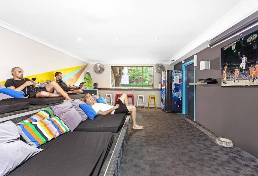 Общежитие Summer House Kings Cross