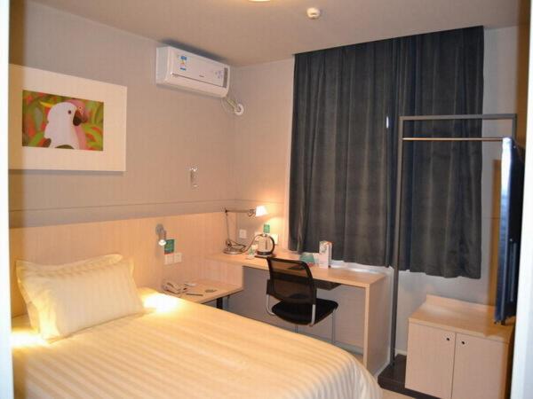 בית מלון כפרי Jinjiang Inn Nanchang Bayi Square Yongshu Road