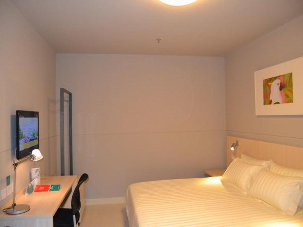 בית מלון כפרי Jinjiang Inn Nanchang Bayi Square Yongshu Road