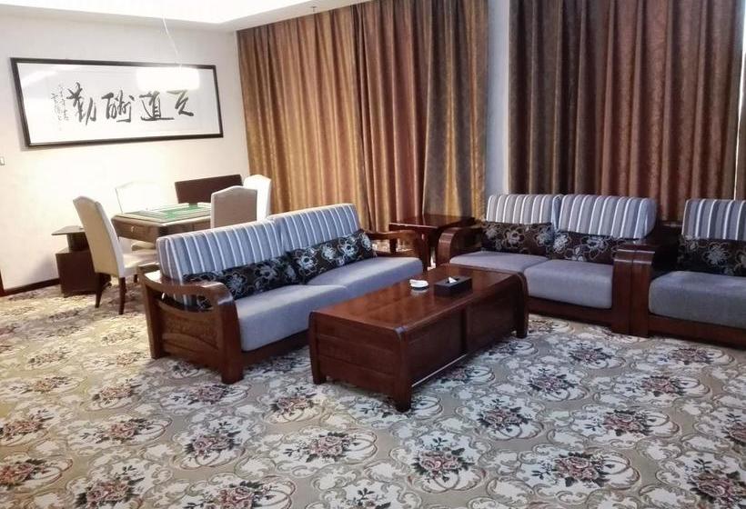 Отель Jiuquan Longteng