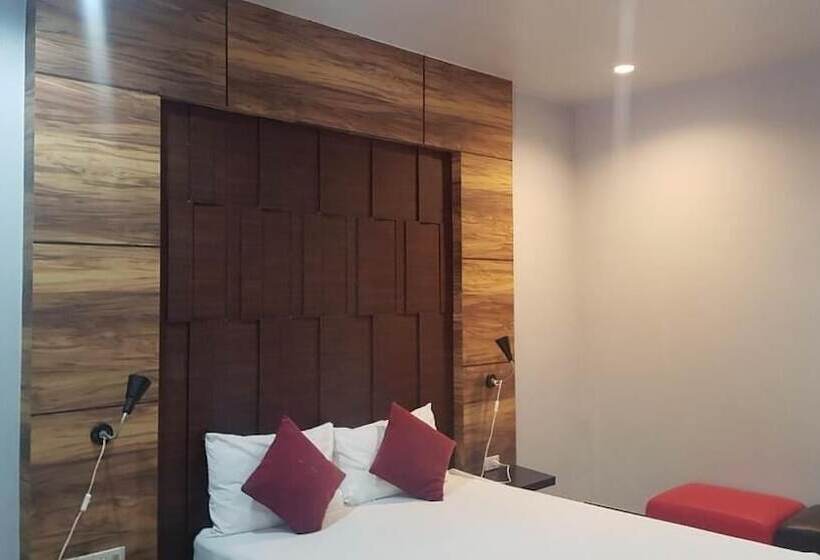 Hotel Baan Bangkok 97