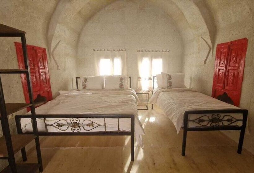 تختخواب و صبحانه King Solomon Palace