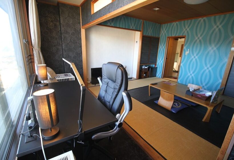 אתר נופש Hakonegora Guamdog Honten