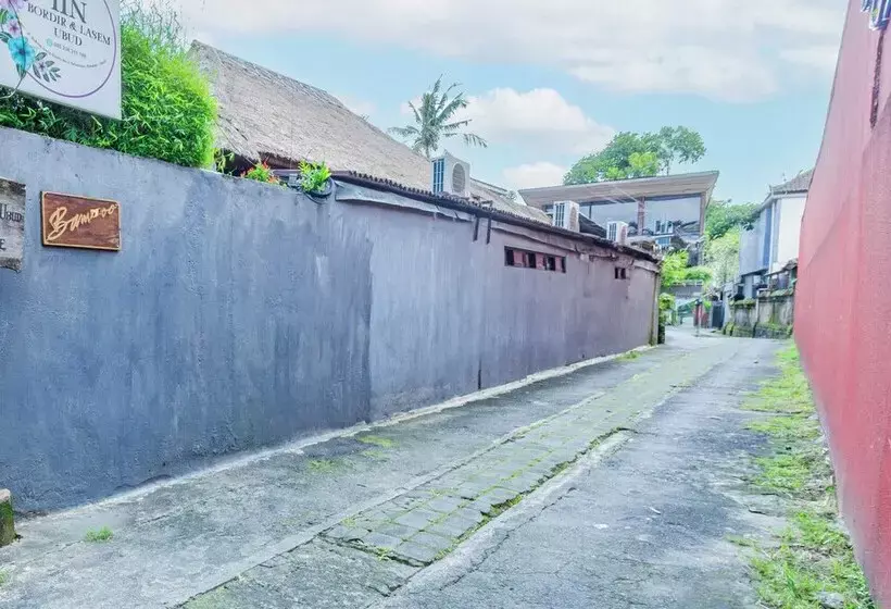 ホテル Belvilla Padma Legian Resort Near Monkey Forestnearubud Palace