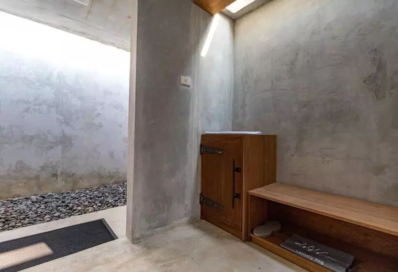 ホテル Berugo Cottage