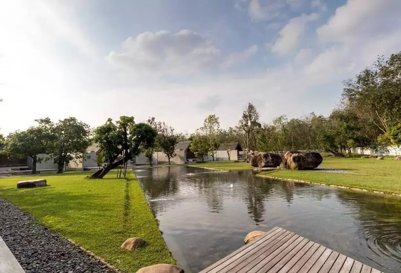 ホテル Berugo Cottage