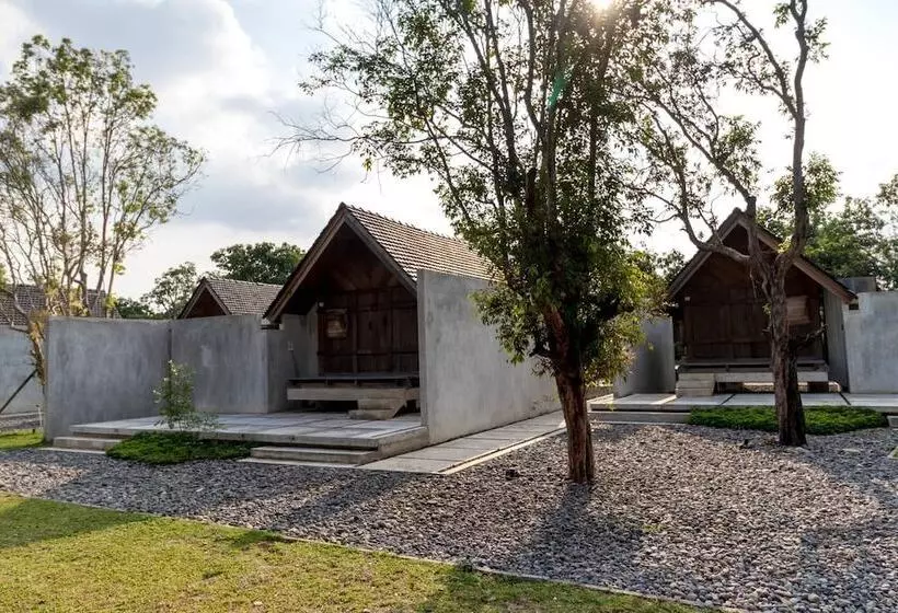 ホテル Berugo Cottage