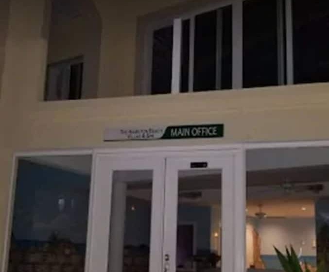 هتل The Hamilton Beach Villas & Spa