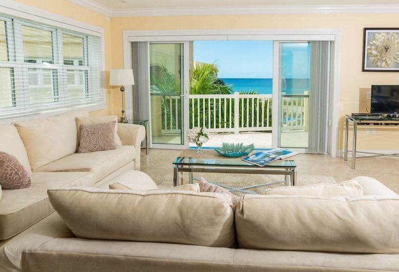 هتل The Hamilton Beach Villas & Spa