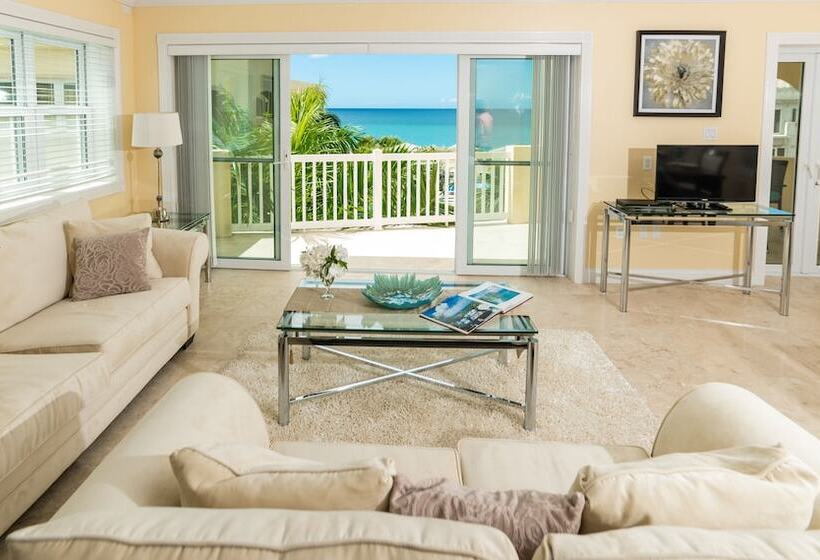 هتل The Hamilton Beach Villas & Spa