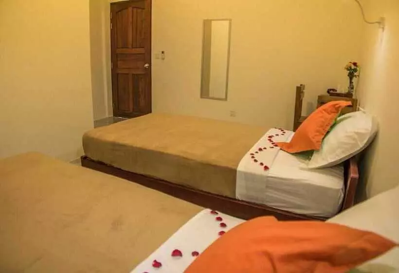 پانسیون Golden Queen Guest House