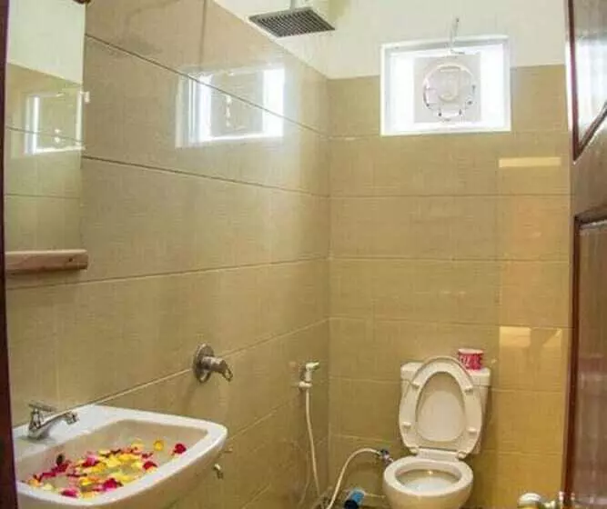 پانسیون Golden Queen Guest House