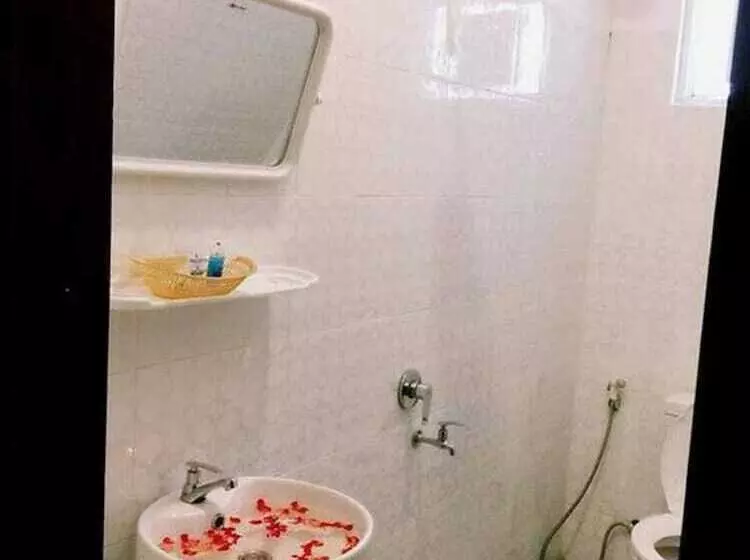 پانسیون Golden Queen Guest House