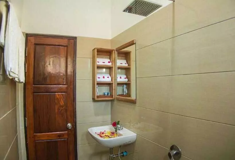 پانسیون Golden Queen Guest House