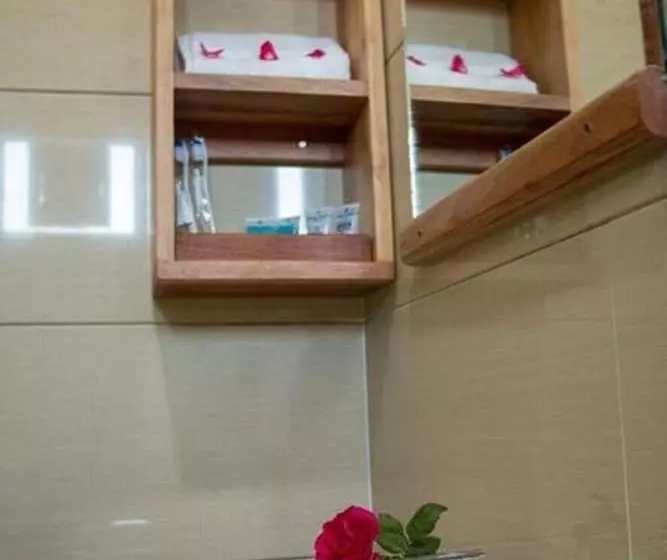 پانسیون Golden Queen Guest House