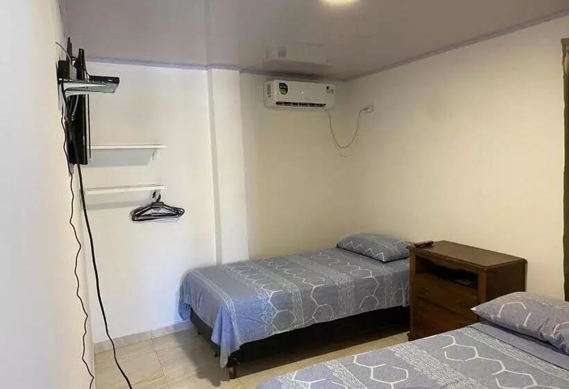 Hotelli Apartamentos Turístico Faviles