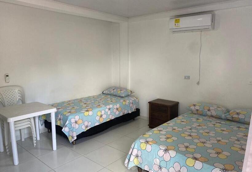 هتل Apartamentos Turístico Faviles