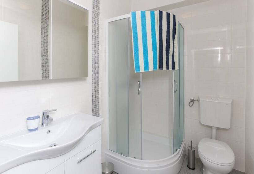 Apartments Villa Karmen