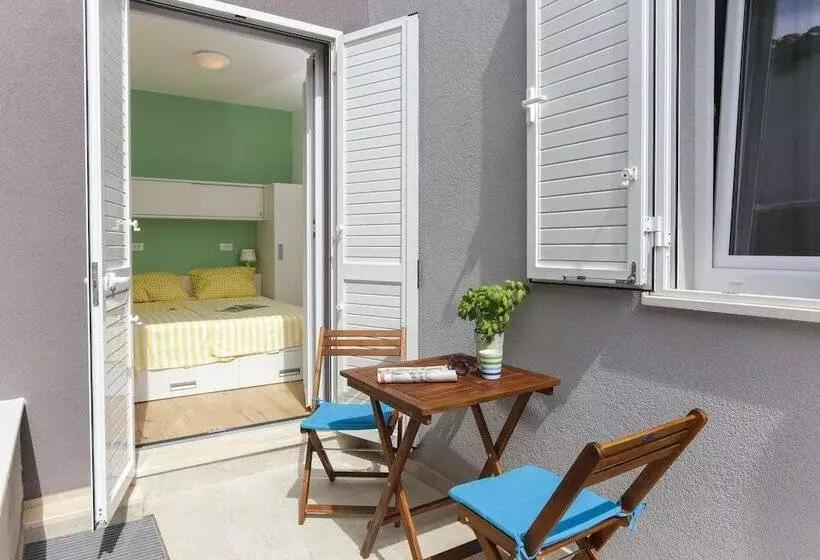 Apartments Villa Karmen