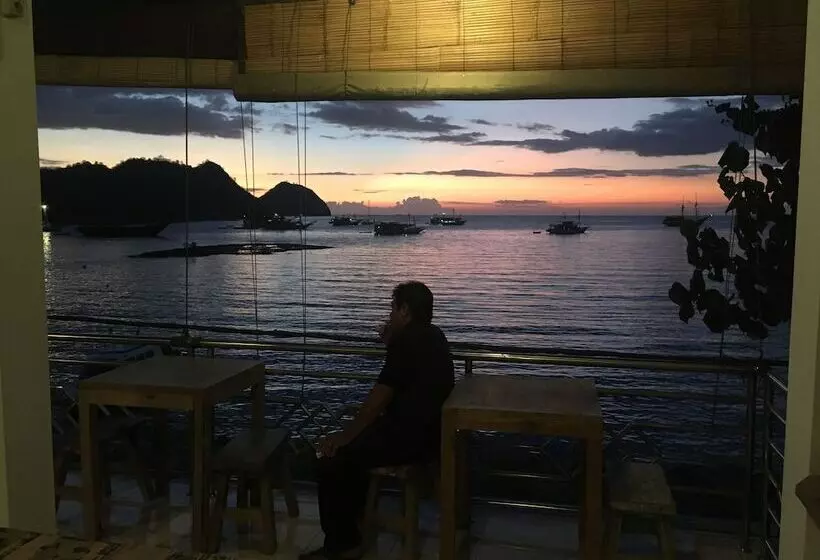 Bajo Sunset Hostel