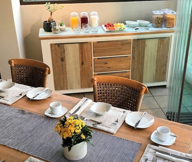 مبيت وإفطار Lavender Moon Guest House