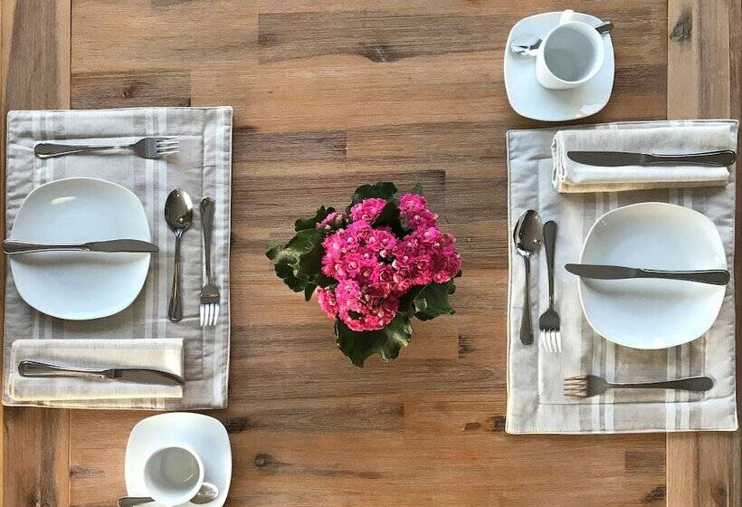 مبيت وإفطار Lavender Moon Guest House