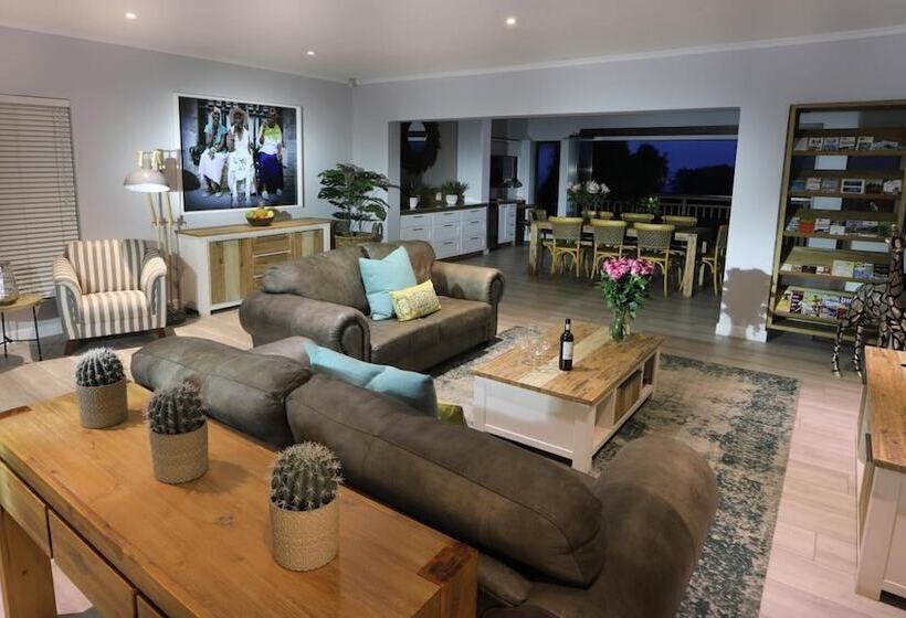 مبيت وإفطار Lavender Moon Guest House