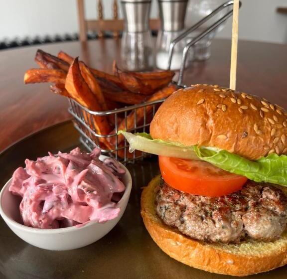 فندق فئة نجمة واحدة Kings Arms