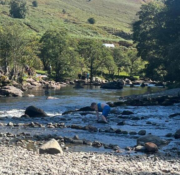 فندق فئة نجمة واحدة Kings Arms