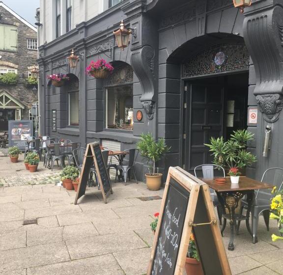 فندق فئة نجمة واحدة Kings Arms