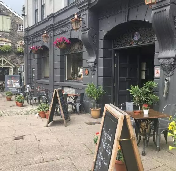 簡易ホテル Kings Arms