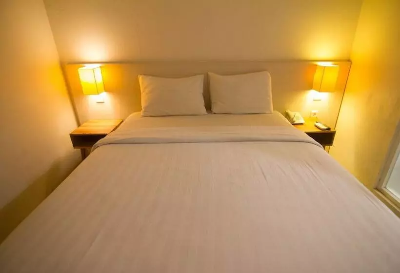 Hotel Fovere Puri Semarang