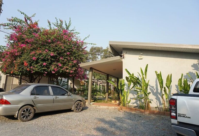 Отель แกรนด์ ฟอเรสท์ Grand Forest